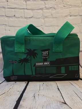 Trader Joe's Insulated Lunch Bag Green